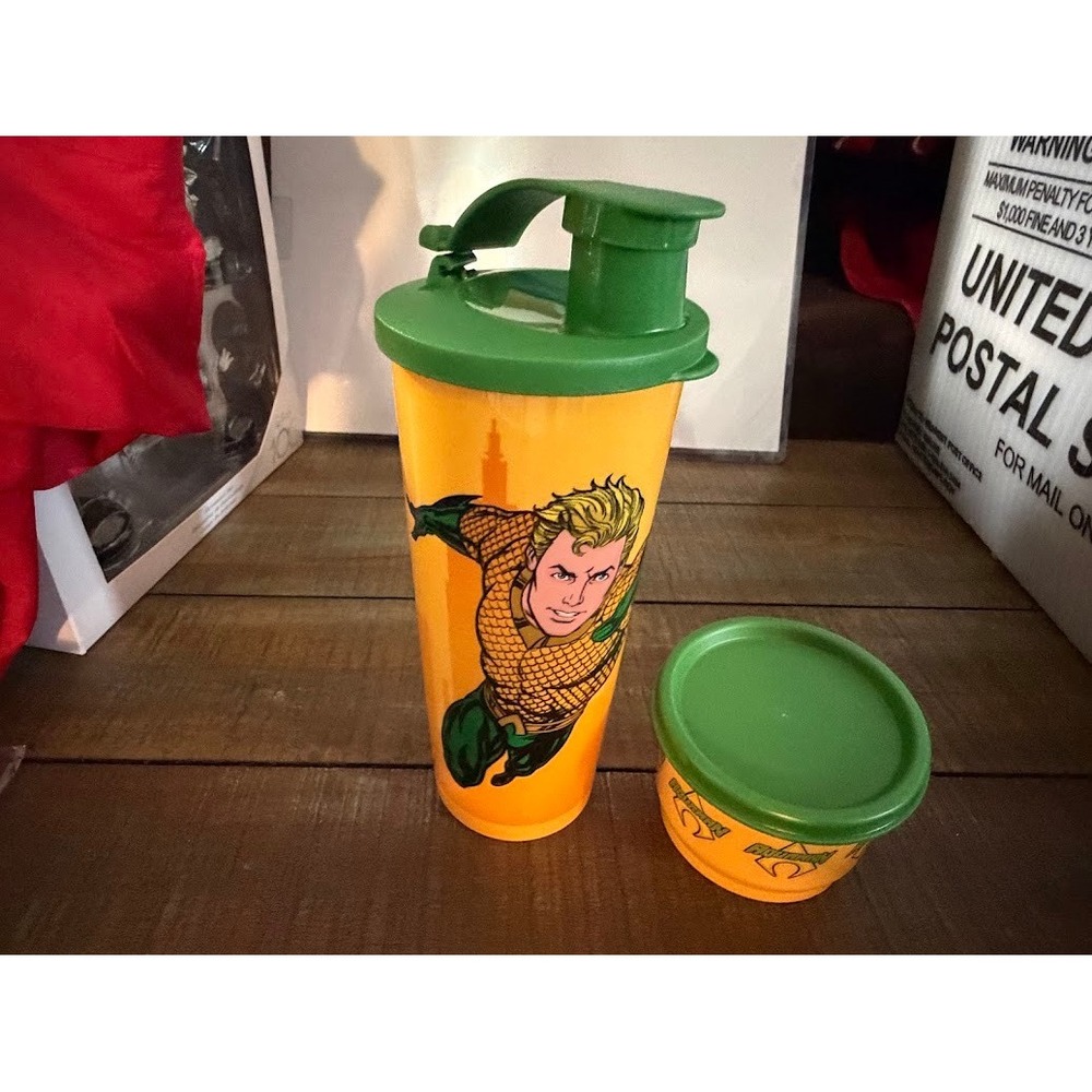 Tupperware DC Comics Aquaman 16oz Tumbler Flip Top Lid and Snack Cup Set Orange